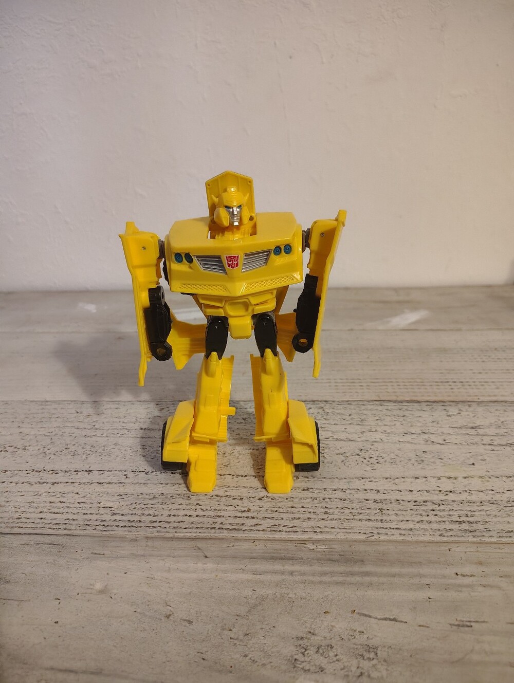 Hasbro Transformers Generations Cyber Battalion Bumblebee